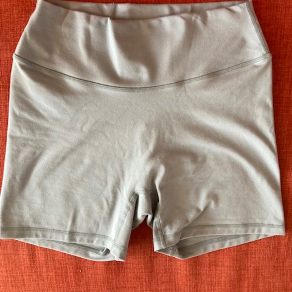 Muscle Nation Zero Rise Everyday Midway Shorts in Oyster